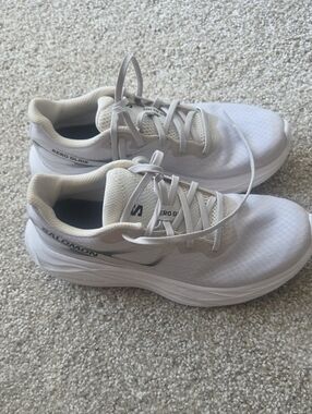 Salomon Aero Glide Men's Running Shoes in Off-White